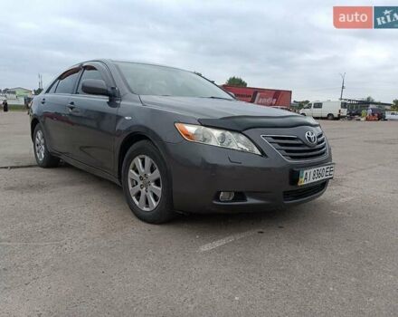 Серый Тойота Камри, объемом двигателя 2.4 л и пробегом 155 тыс. км за 7600 $, фото 1 на Automoto.ua