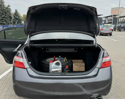 Тойота Камри 2006 в Прилуках на Automoto.ua Серый Тойота Камри, объемом двигателя 2.4 л и пробегом 340 тыс. км за 8000 $, фото 6 на Automoto.ua