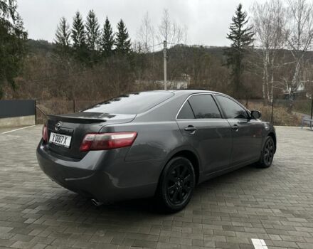 Серый Тойота Камри, объемом двигателя 2.4 л и пробегом 350 тыс. км за 6500 $, фото 4 на Automoto.ua