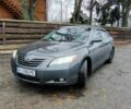Серый Тойота Камри, объемом двигателя 2.4 л и пробегом 436 тыс. км за 8500 $, фото 3 на Automoto.ua