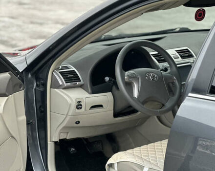 Серый Тойота Камри, объемом двигателя 2.36 л и пробегом 274 тыс. км за 8300 $, фото 13 на Automoto.ua