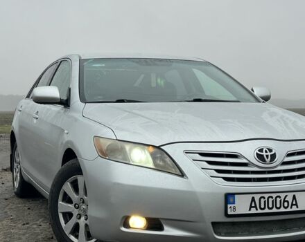 Сірий Тойота Камрі, об'ємом двигуна 3.5 л та пробігом 363 тис. км за 7999 $, фото 1 на Automoto.ua