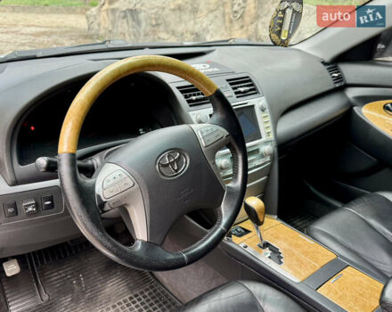 Сірий Тойота Камрі, об'ємом двигуна 3.5 л та пробігом 246 тис. км за 8300 $, фото 12 на Automoto.ua