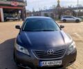 Серый Тойота Камри, объемом двигателя 2.4 л и пробегом 188 тыс. км за 8700 $, фото 1 на Automoto.ua