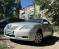 Сірий Тойота Камрі, об'ємом двигуна 3.5 л та пробігом 285 тис. км за 8500 $, фото 1 на Automoto.ua
