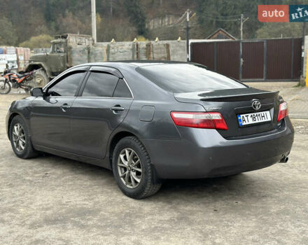 Серый Тойота Камри, объемом двигателя 2.36 л и пробегом 274 тыс. км за 8300 $, фото 4 на Automoto.ua