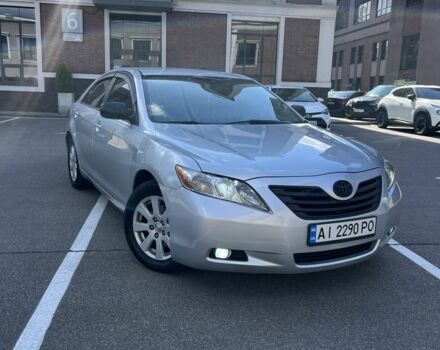 Серый Тойота Камри, объемом двигателя 3.5 л и пробегом 195 тыс. км за 8600 $, фото 1 на Automoto.ua