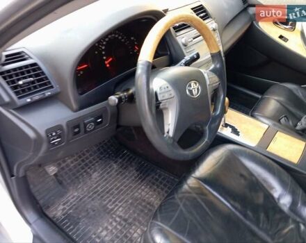 Серый Тойота Камри, объемом двигателя 3.5 л и пробегом 333 тыс. км за 5500 $, фото 4 на Automoto.ua