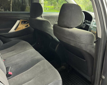 Серый Тойота Камри, объемом двигателя 2.4 л и пробегом 220 тыс. км за 8700 $, фото 51 на Automoto.ua