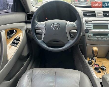 Тойота Камри 2007 в Киеве на Automoto.ua Серый Тойота Камри, объемом двигателя 2.4 л и пробегом 210 тыс. км за 7999 $, фото 7 на Automoto.ua