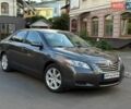 Серый Тойота Камри, объемом двигателя 2.4 л и пробегом 372 тыс. км за 8200 $, фото 1 на Automoto.ua