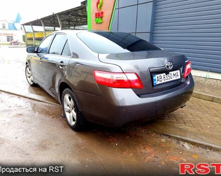 Сірий Тойота Камрі, об'ємом двигуна 2.4 л та пробігом 280 тис. км за 9100 $, фото 1 на Automoto.ua