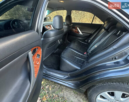 Серый Тойота Камри, объемом двигателя 3.46 л и пробегом 262 тыс. км за 9300 $, фото 16 на Automoto.ua