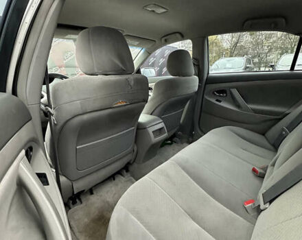 Сірий Тойота Камрі, об'ємом двигуна 2.36 л та пробігом 192 тис. км за 7650 $, фото 9 на Automoto.ua