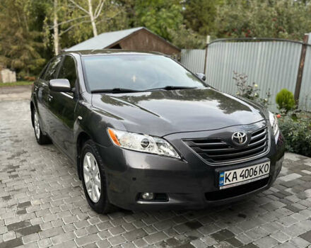 Серый Тойота Камри, объемом двигателя 2.4 л и пробегом 220 тыс. км за 8700 $, фото 10 на Automoto.ua