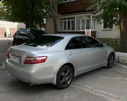 Сірий Тойота Камрі, об'ємом двигуна 2.4 л та пробігом 201 тис. км за 7600 $, фото 1 на Automoto.ua