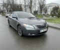 Серый Тойота Камри, объемом двигателя 3.5 л и пробегом 260 тыс. км за 8000 $, фото 1 на Automoto.ua