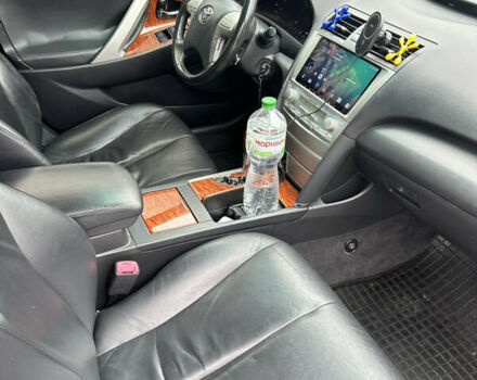 Серый Тойота Камри, объемом двигателя 3.5 л и пробегом 265 тыс. км за 10500 $, фото 18 на Automoto.ua