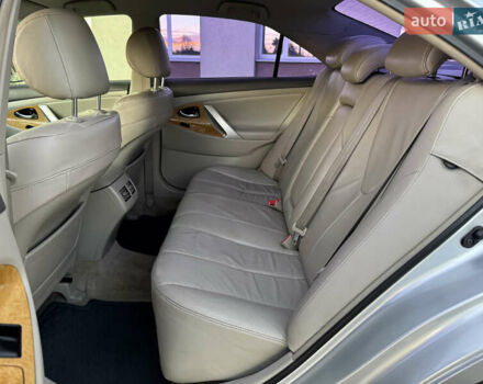 Серый Тойота Камри, объемом двигателя 2.36 л и пробегом 221 тыс. км за 7999 $, фото 42 на Automoto.ua