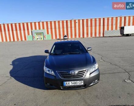Серый Тойота Камри, объемом двигателя 2.36 л и пробегом 240 тыс. км за 9200 $, фото 39 на Automoto.ua