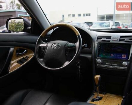 Серый Тойота Камри, объемом двигателя 3.5 л и пробегом 231 тыс. км за 10000 $, фото 10 на Automoto.ua