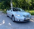 Серый Тойота Камри, объемом двигателя 2.4 л и пробегом 275 тыс. км за 9500 $, фото 5 на Automoto.ua