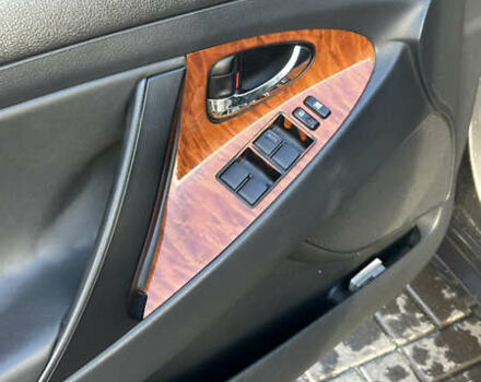 Серый Тойота Камри, объемом двигателя 3.46 л и пробегом 370 тыс. км за 9999 $, фото 10 на Automoto.ua