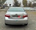 Серый Тойота Камри, объемом двигателя 2.4 л и пробегом 225 тыс. км за 7490 $, фото 3 на Automoto.ua