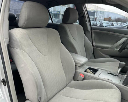 Сірий Тойота Камрі, об'ємом двигуна 2.36 л та пробігом 192 тис. км за 7650 $, фото 27 на Automoto.ua