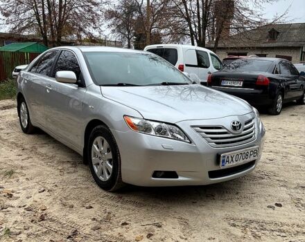 Серый Тойота Камри, объемом двигателя 2.4 л и пробегом 240 тыс. км за 7700 $, фото 2 на Automoto.ua