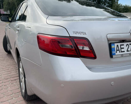 Сірий Тойота Камрі, об'ємом двигуна 3.5 л та пробігом 332 тис. км за 8700 $, фото 9 на Automoto.ua