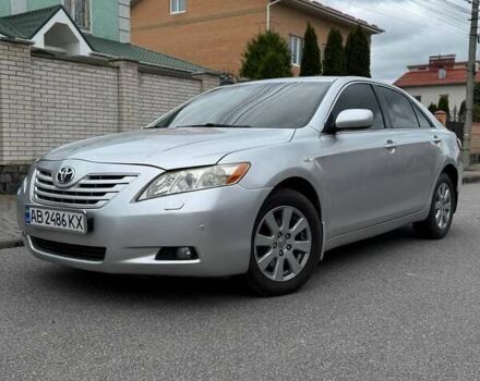 Серый Тойота Камри, объемом двигателя 3.5 л и пробегом 274 тыс. км за 10200 $, фото 1 на Automoto.ua