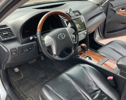 Сірий Тойота Камрі, об'ємом двигуна 3.5 л та пробігом 332 тис. км за 8700 $, фото 12 на Automoto.ua