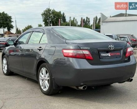 Серый Тойота Камри, объемом двигателя 3.46 л и пробегом 285 тыс. км за 8690 $, фото 2 на Automoto.ua