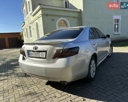 Сірий Тойота Камрі, об'ємом двигуна 3.46 л та пробігом 280 тис. км за 6400 $, фото 2 на Automoto.ua