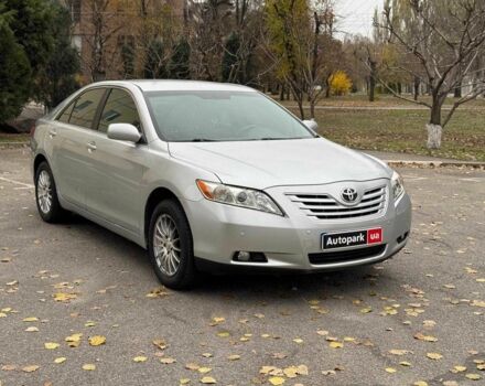 Серый Тойота Камри, объемом двигателя 2.4 л и пробегом 225 тыс. км за 7490 $, фото 6 на Automoto.ua