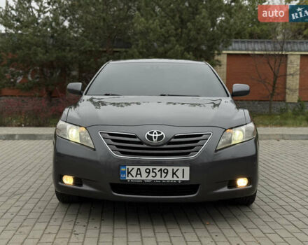 Серый Тойота Камри, объемом двигателя 2.4 л и пробегом 262 тыс. км за 6999 $, фото 7 на Automoto.ua