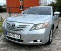 Сірий Тойота Камрі, об'ємом двигуна 2.4 л та пробігом 376 тис. км за 7500 $, фото 1 на Automoto.ua
