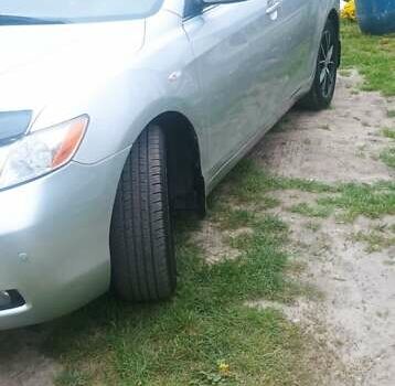 Серый Тойота Камри, объемом двигателя 2.4 л и пробегом 286 тыс. км за 9500 $, фото 26 на Automoto.ua