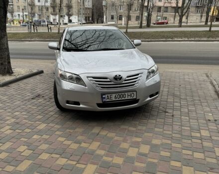 Серый Тойота Камри, объемом двигателя 3.5 л и пробегом 280 тыс. км за 9100 $, фото 2 на Automoto.ua