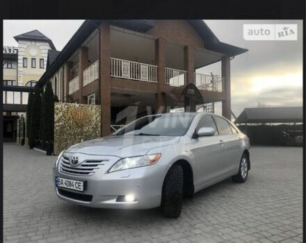 Серый Тойота Камри, объемом двигателя 2.4 л и пробегом 221 тыс. км за 8499 $, фото 1 на Automoto.ua