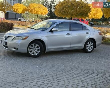 Серый Тойота Камри, объемом двигателя 3.46 л и пробегом 320 тыс. км за 7200 $, фото 1 на Automoto.ua