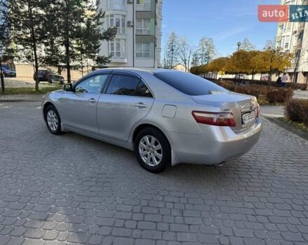 Серый Тойота Камри, объемом двигателя 3.46 л и пробегом 320 тыс. км за 7200 $, фото 4 на Automoto.ua