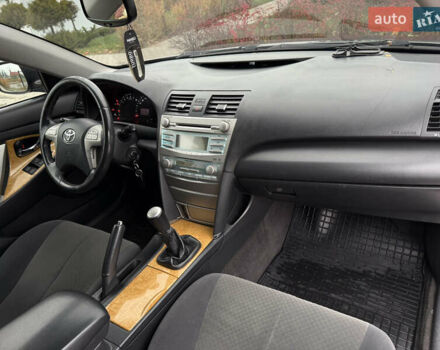 Серый Тойота Камри, объемом двигателя 2.4 л и пробегом 262 тыс. км за 6999 $, фото 21 на Automoto.ua