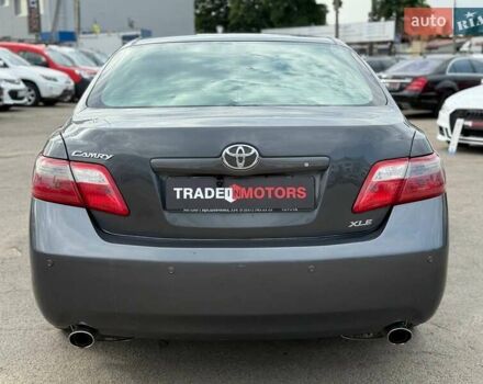 Серый Тойота Камри, объемом двигателя 3.46 л и пробегом 285 тыс. км за 8690 $, фото 5 на Automoto.ua