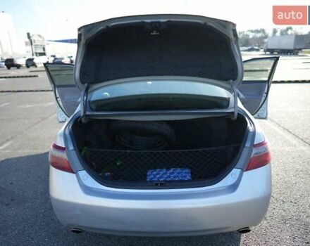 Серый Тойота Камри, объемом двигателя 3.46 л и пробегом 428 тыс. км за 10000 $, фото 8 на Automoto.ua