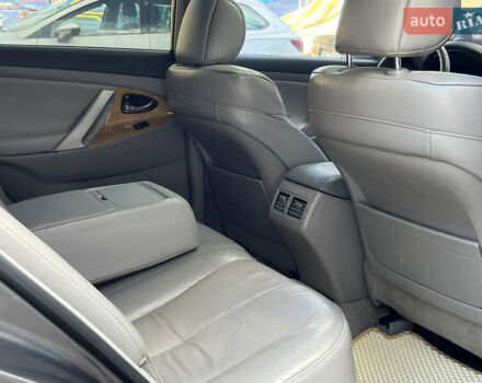 Тойота Камри 2007 в Киеве на Automoto.ua Серый Тойота Камри, объемом двигателя 3.5 л и пробегом 325 тыс. км за 6999 $, фото 10 на Automoto.ua