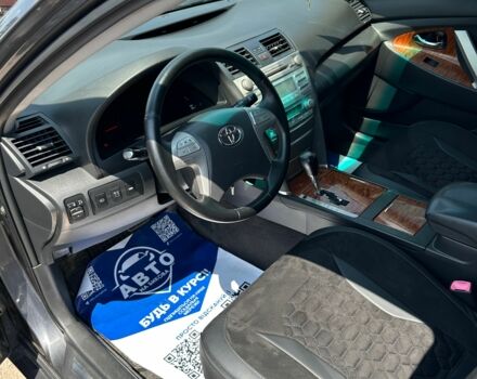 Сірий Тойота Камрі, об'ємом двигуна 2.4 л та пробігом 273 тис. км за 8500 $, фото 14 на Automoto.ua