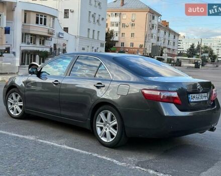 Сірий Тойота Камрі, об'ємом двигуна 2.4 л та пробігом 372 тис. км за 8200 $, фото 3 на Automoto.ua