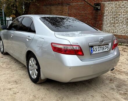 Серый Тойота Камри, объемом двигателя 2.4 л и пробегом 240 тыс. км за 7700 $, фото 6 на Automoto.ua